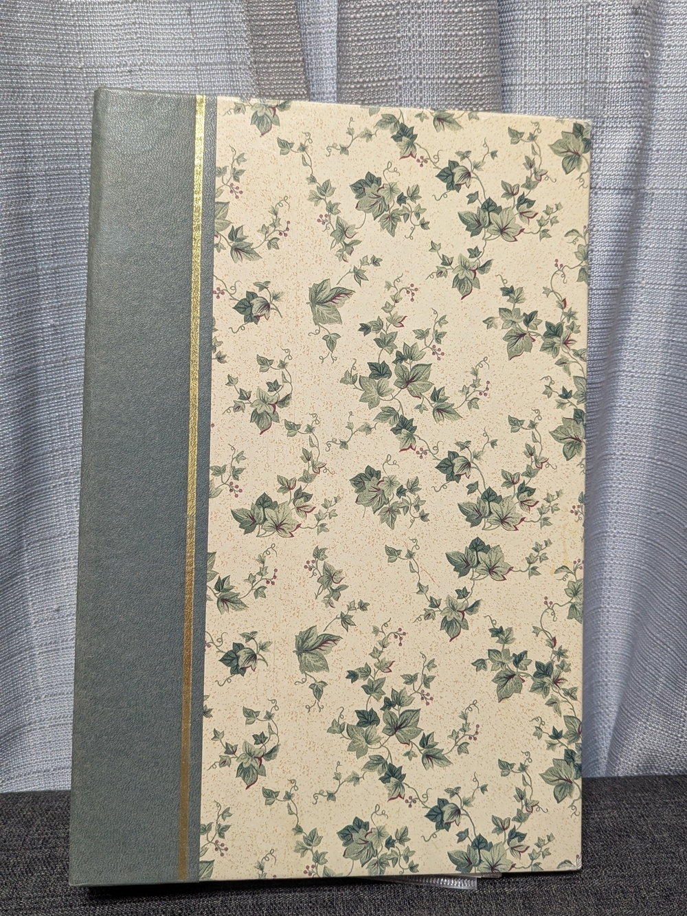 Vintage Cottagecore Ivy Green 3-Ring Photo Album 4x6 Country Farmhouse Decor